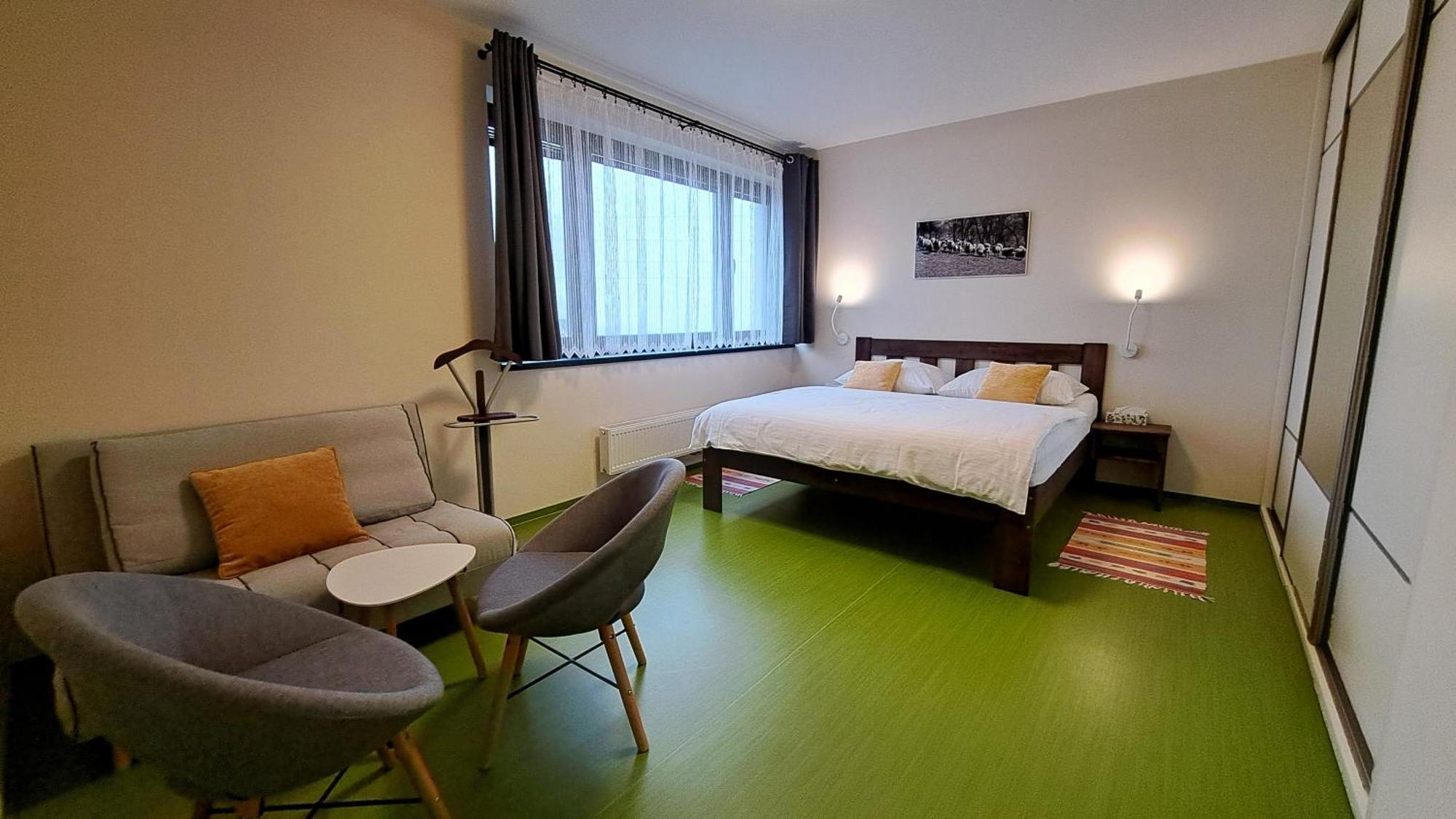 769 Apartment Hutisko